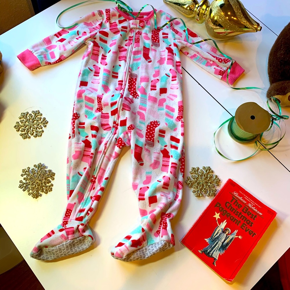 Christmas onesie 18m Carter’s! Super cute!